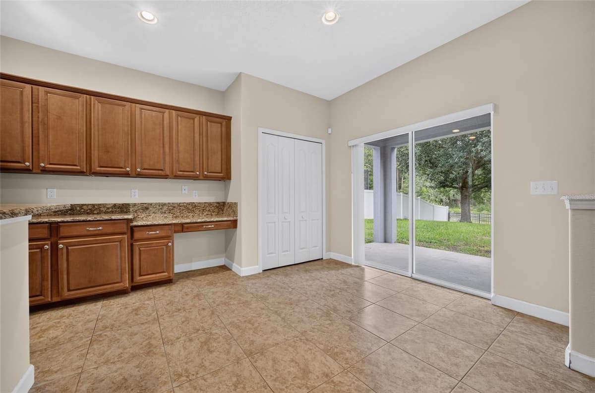 5202 ROYCE DRIVE — photo 20 of 76