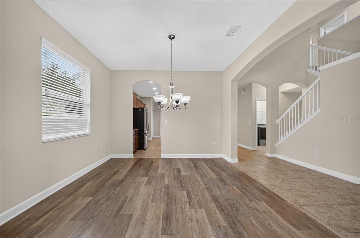5202 ROYCE DRIVE — photo 12 of 76