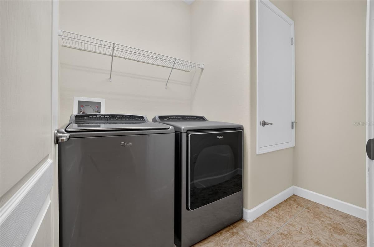 5202 ROYCE DRIVE — photo 31 of 76