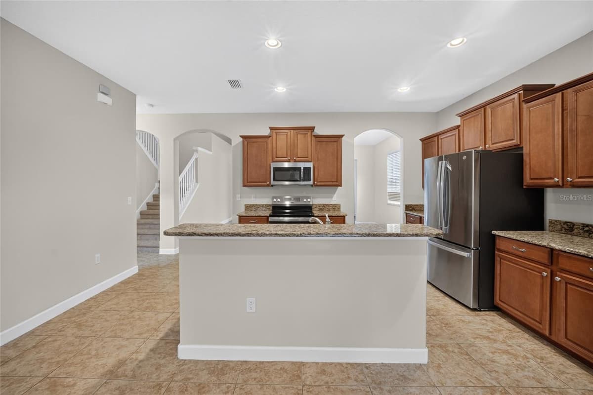 5202 ROYCE DRIVE — photo 19 of 76