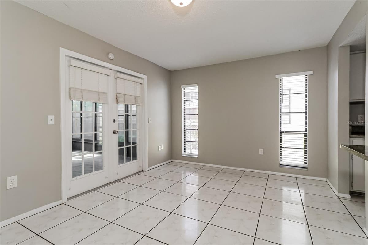 11322 WOLF COURT — photo 5 of 21