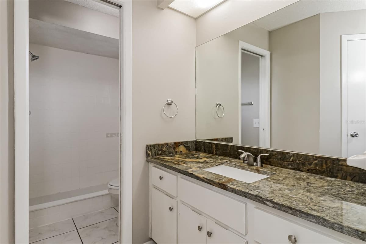11322 WOLF COURT — photo 12 of 21