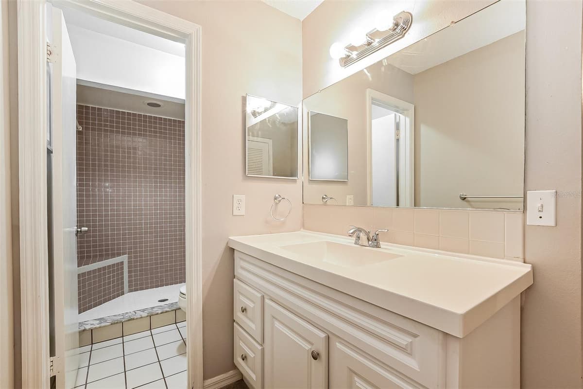 1309 COVE PLACE — photo 12 of 20