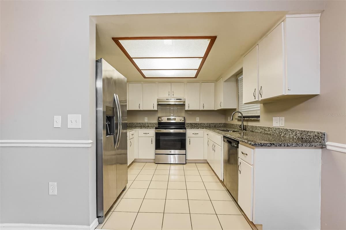 1309 COVE PLACE — photo 8 of 20