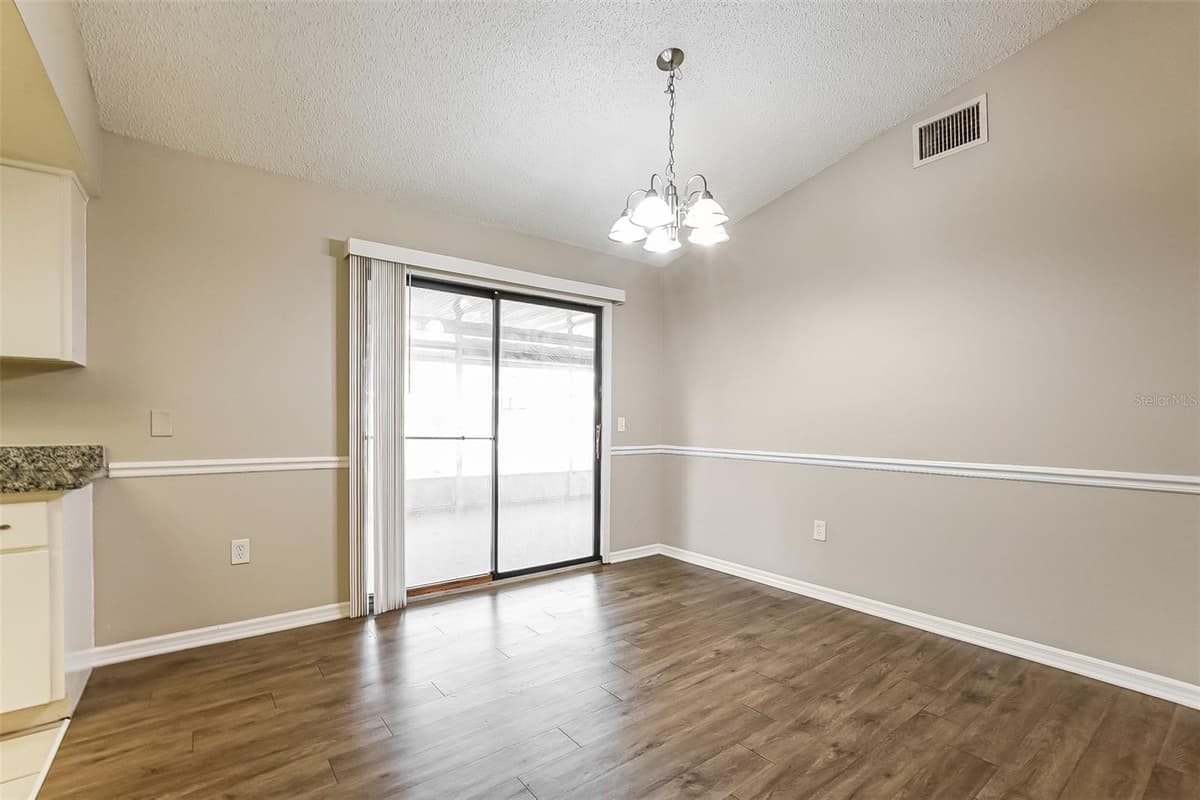 1309 COVE PLACE — photo 6 of 20