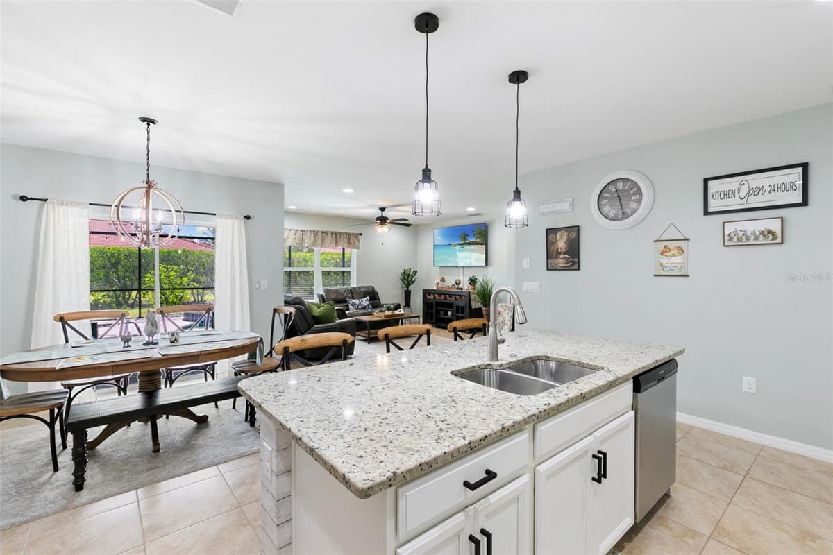 3215 BIRCHIN LANE — photo 8 of 41