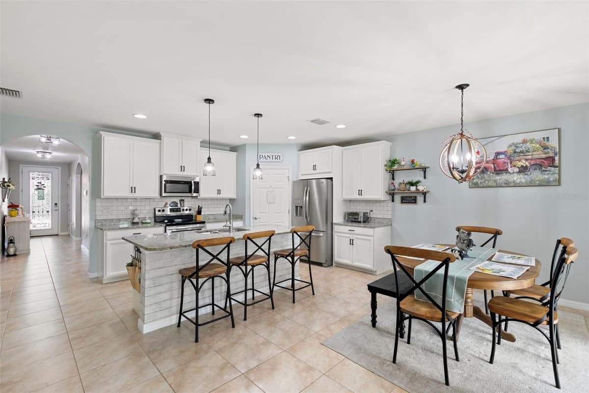 3215 BIRCHIN LANE — photo 3 of 41