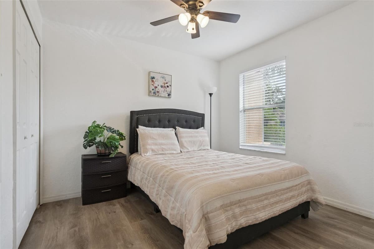 245 CAMBRIA AVENUE — photo 21 of 33