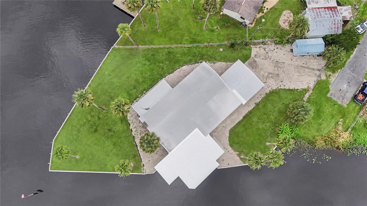 56440 WATER OAK ROAD — photo 14 of 60