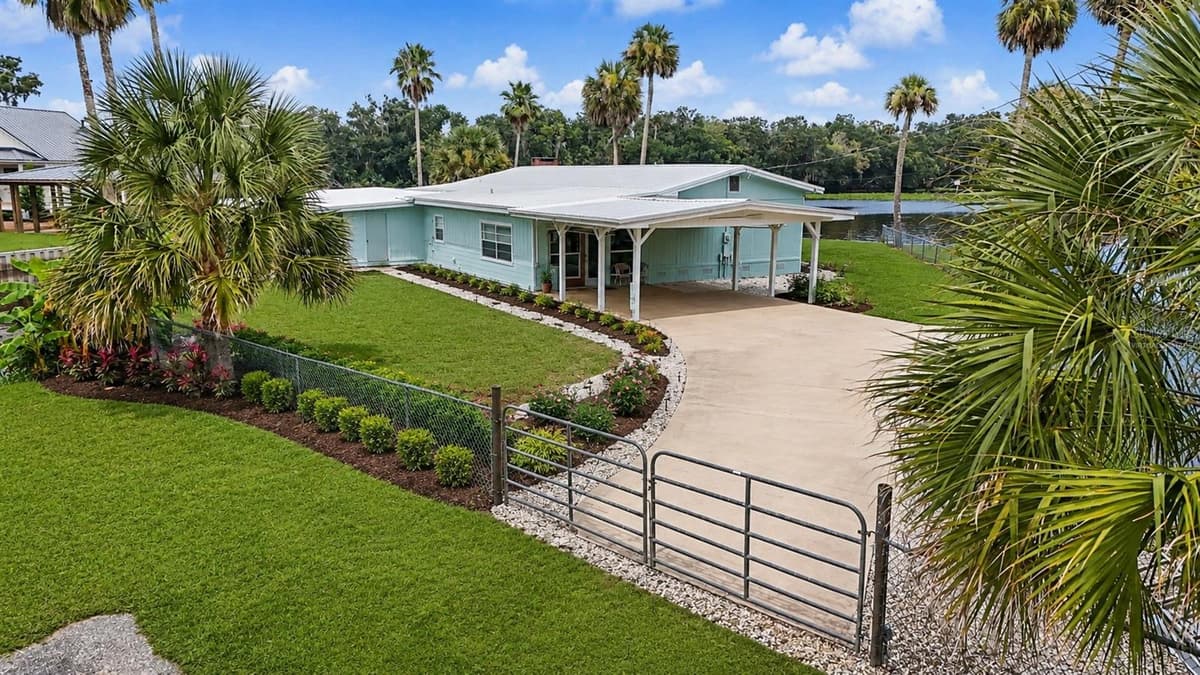 56440 WATER OAK ROAD — photo 3 of 60