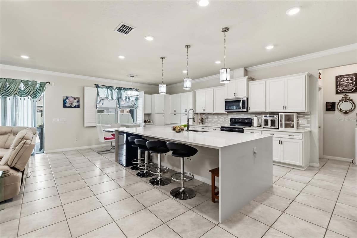 2764 MATERA DRIVE — photo 10 of 61