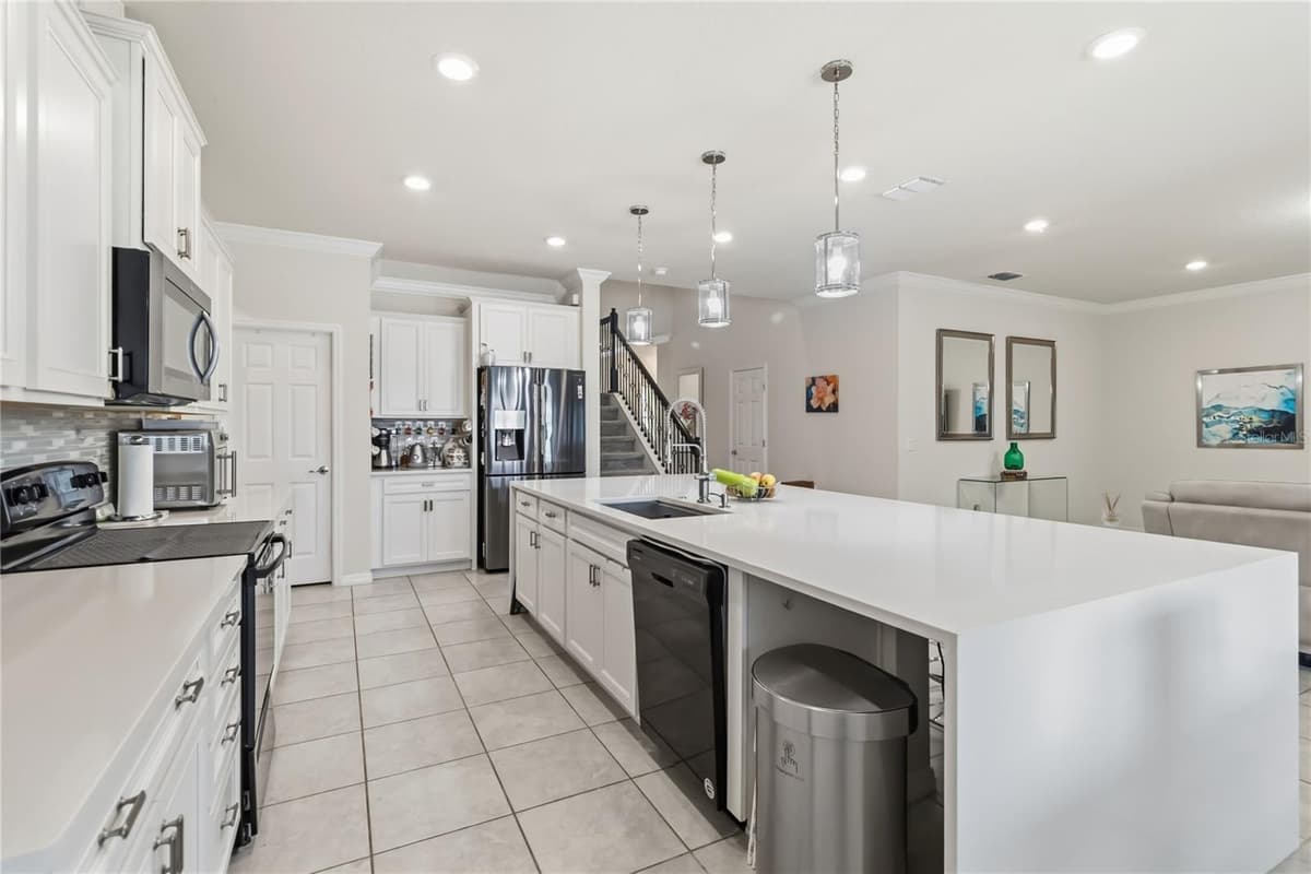 2764 MATERA DRIVE — photo 12 of 61