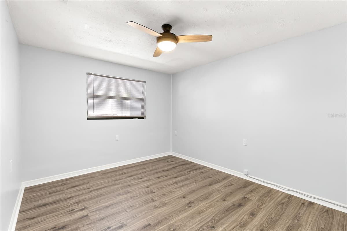 1435 WEGMANN DRIVE — photo 17 of 31
