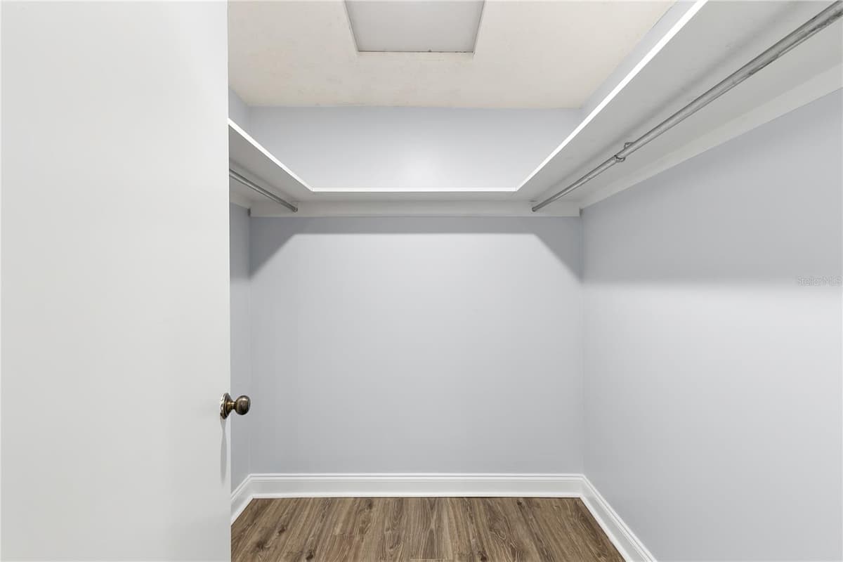 1435 WEGMANN DRIVE — photo 16 of 31