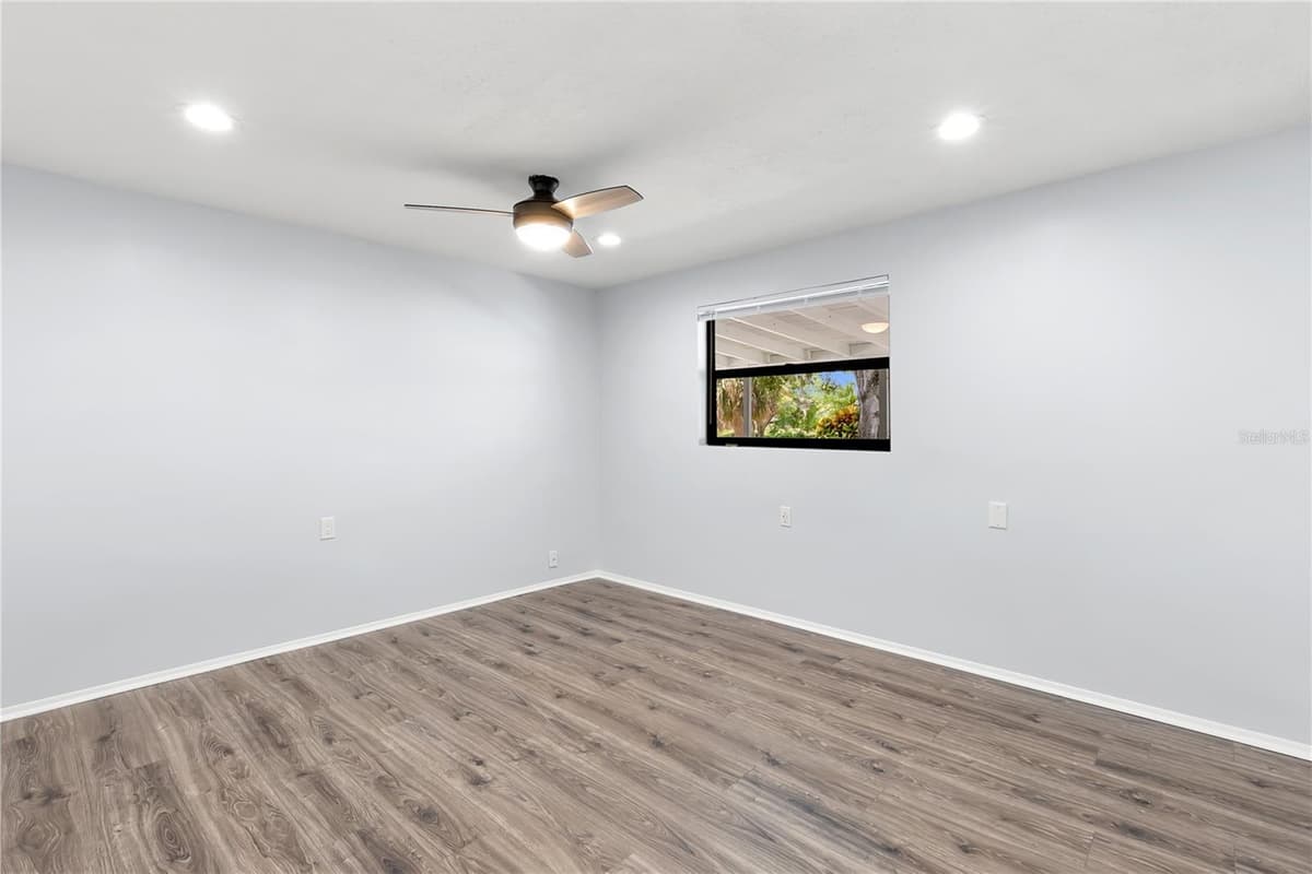 1435 WEGMANN DRIVE — photo 19 of 31