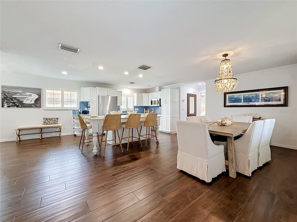 2931 ALTON DRIVE — photo 6 of 40