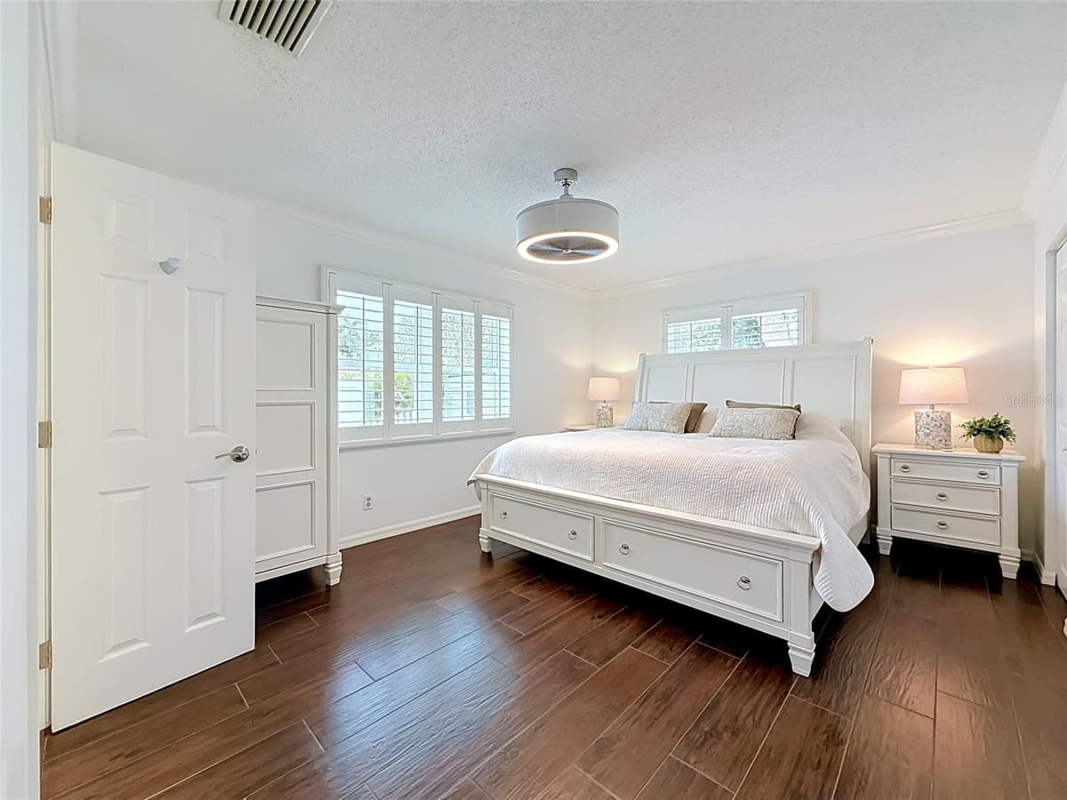 2931 ALTON DRIVE — photo 13 of 40