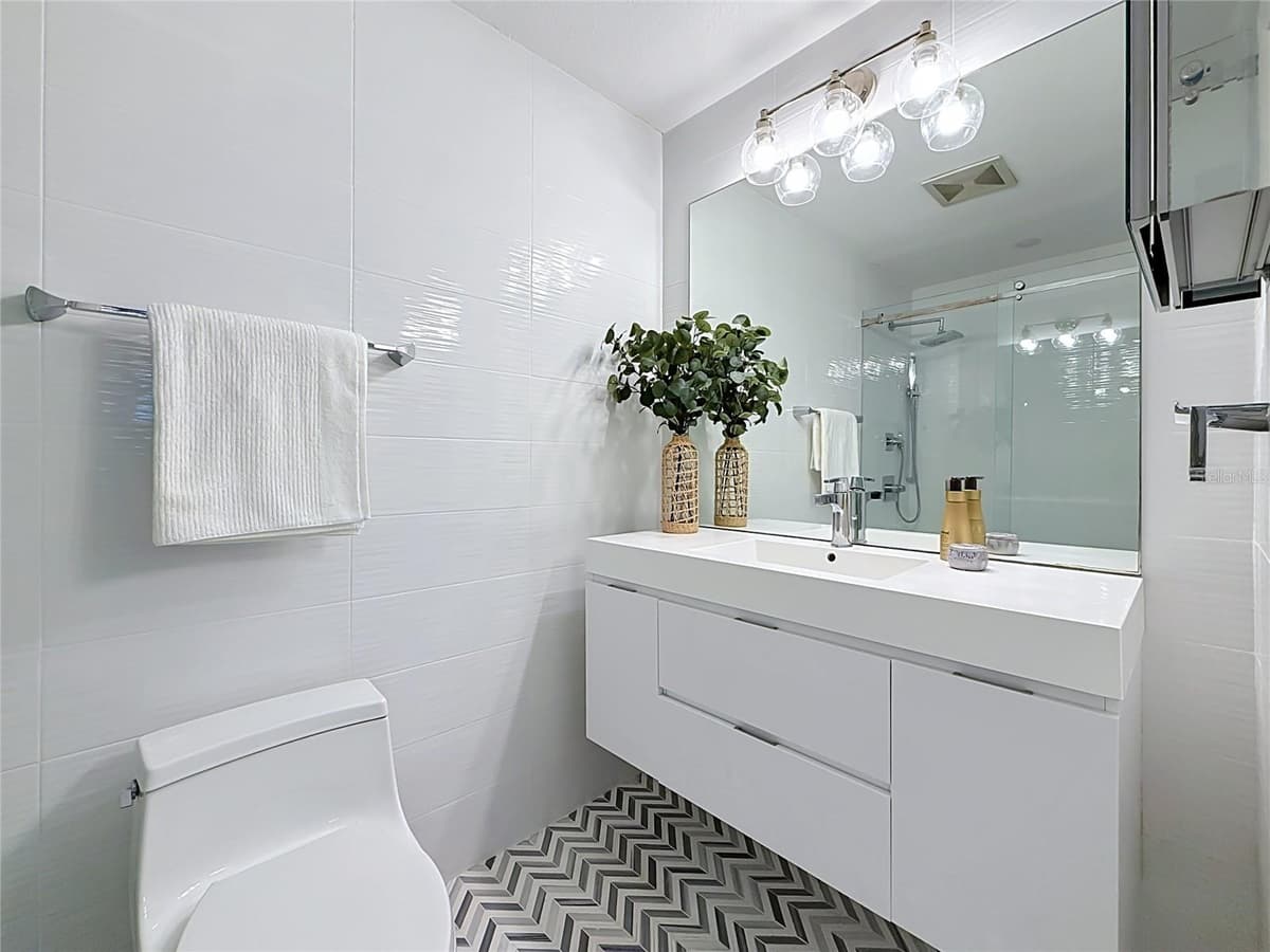 2931 ALTON DRIVE — photo 16 of 40