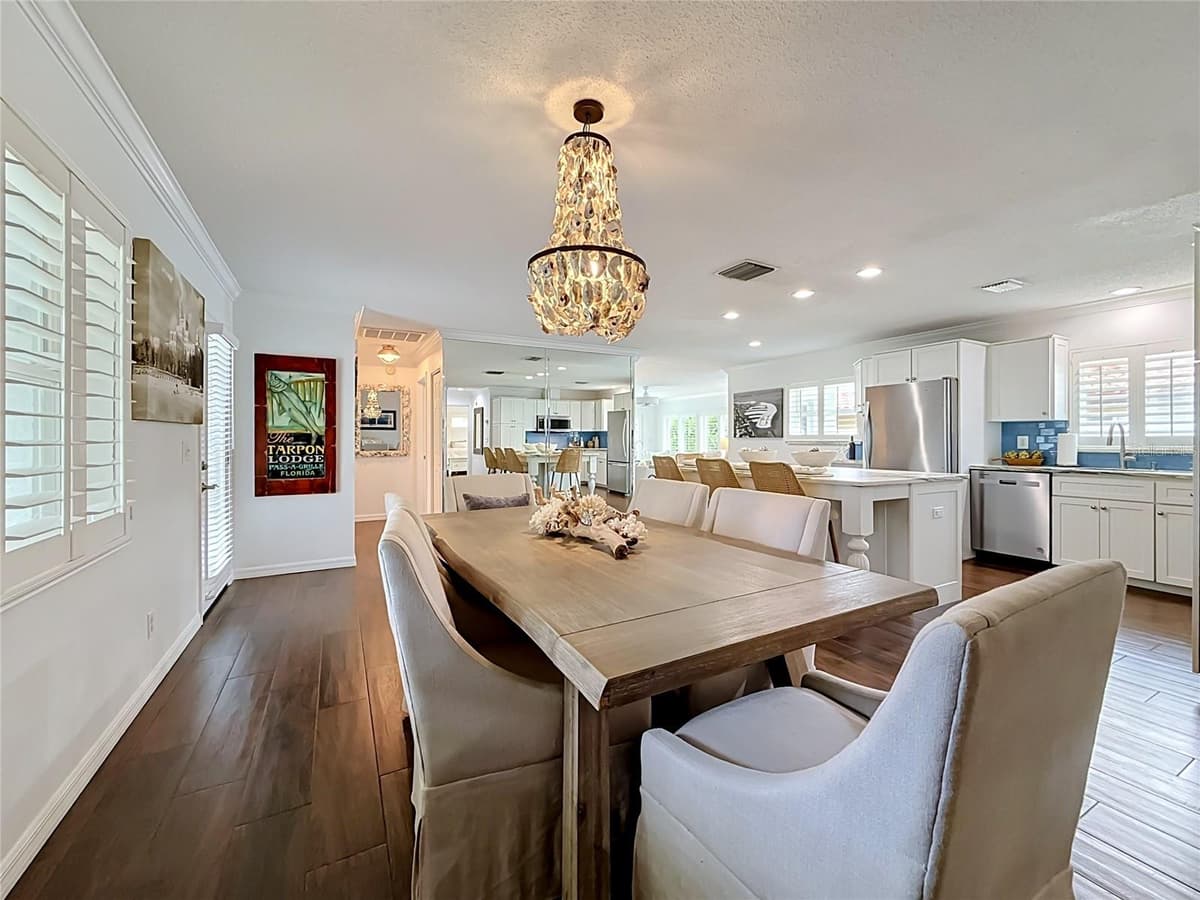 2931 ALTON DRIVE — photo 8 of 40