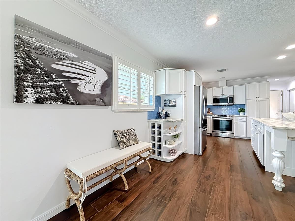 2931 ALTON DRIVE — photo 11 of 40