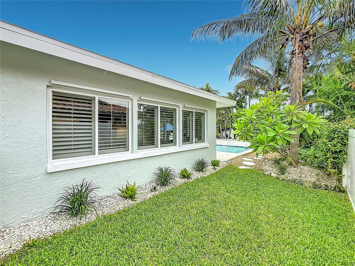 2931 ALTON DRIVE — photo 34 of 40