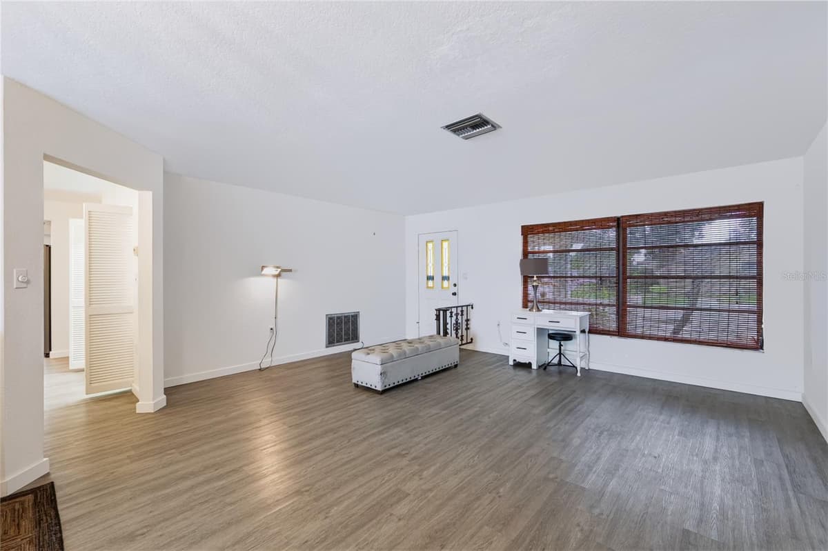 9520 LAKE CHRISTINA LANE — photo 6 of 48