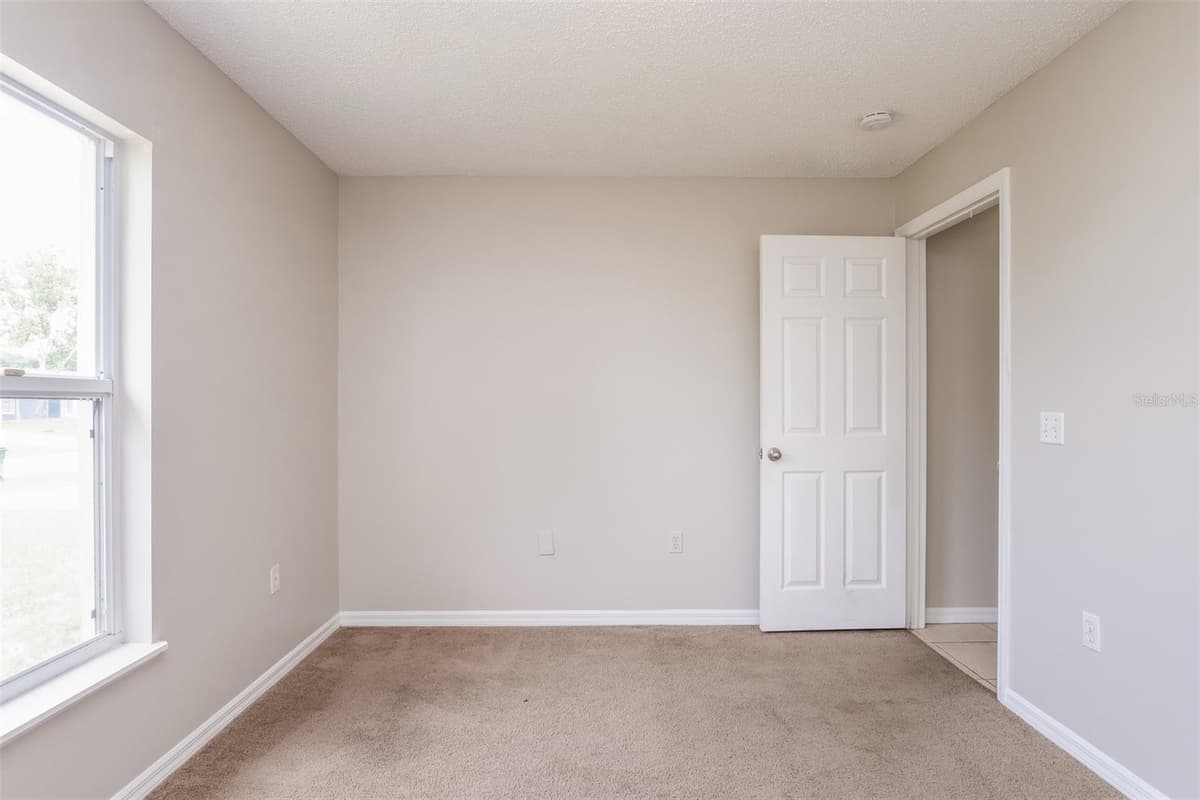 2729 GRAMERCY DRIVE — photo 10 of 21