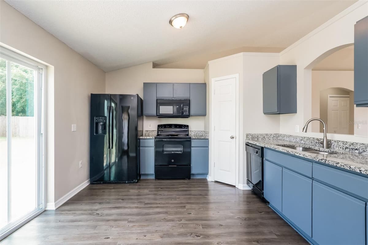 2729 GRAMERCY DRIVE — photo 6 of 21