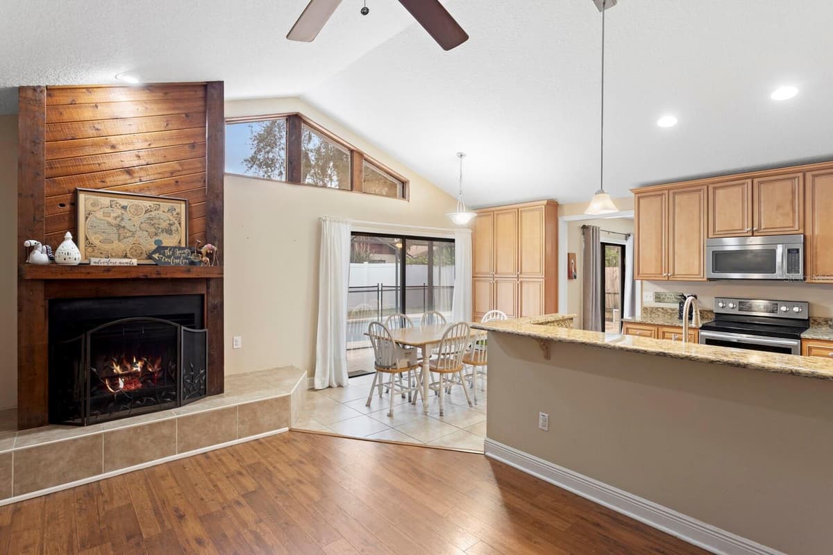 12803 RAIN FOREST STREET — photo 7 of 34