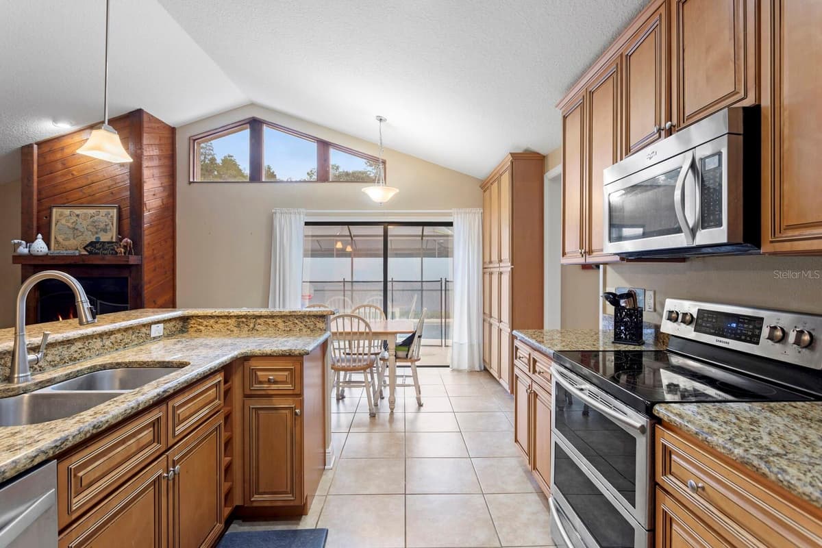 12803 RAIN FOREST STREET — photo 5 of 34