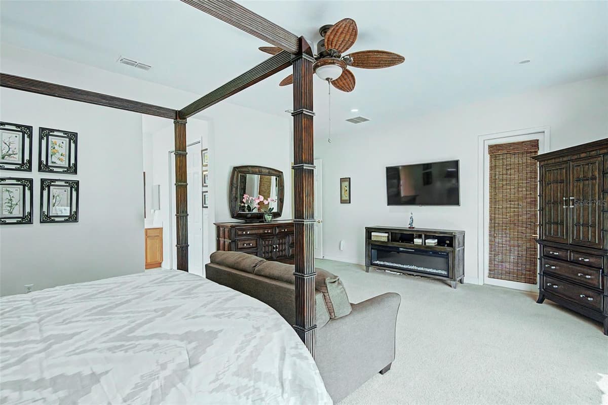 280 INDIAN WELLS AVENUE — photo 19 of 38