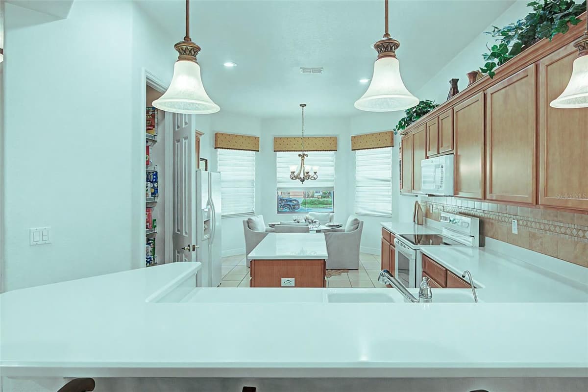 280 INDIAN WELLS AVENUE — photo 13 of 38