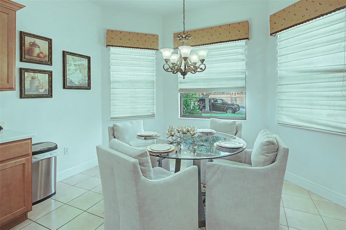 280 INDIAN WELLS AVENUE — photo 15 of 38