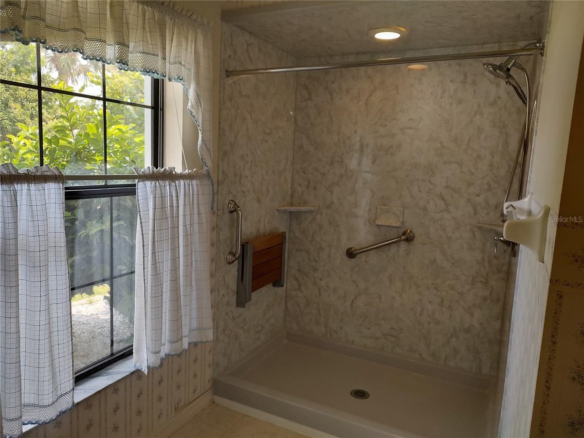 3716 COVE PARK TRAIL — photo 15 of 34