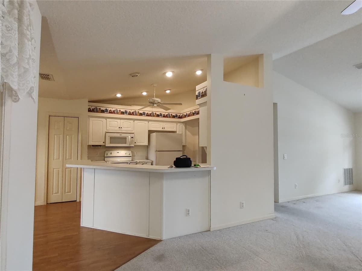 3716 COVE PARK TRAIL — photo 3 of 34