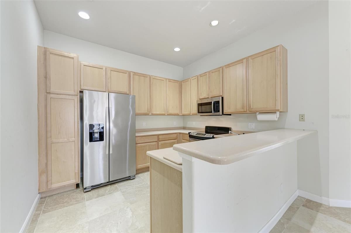 13275 HUERTA STREET — photo 16 of 85
