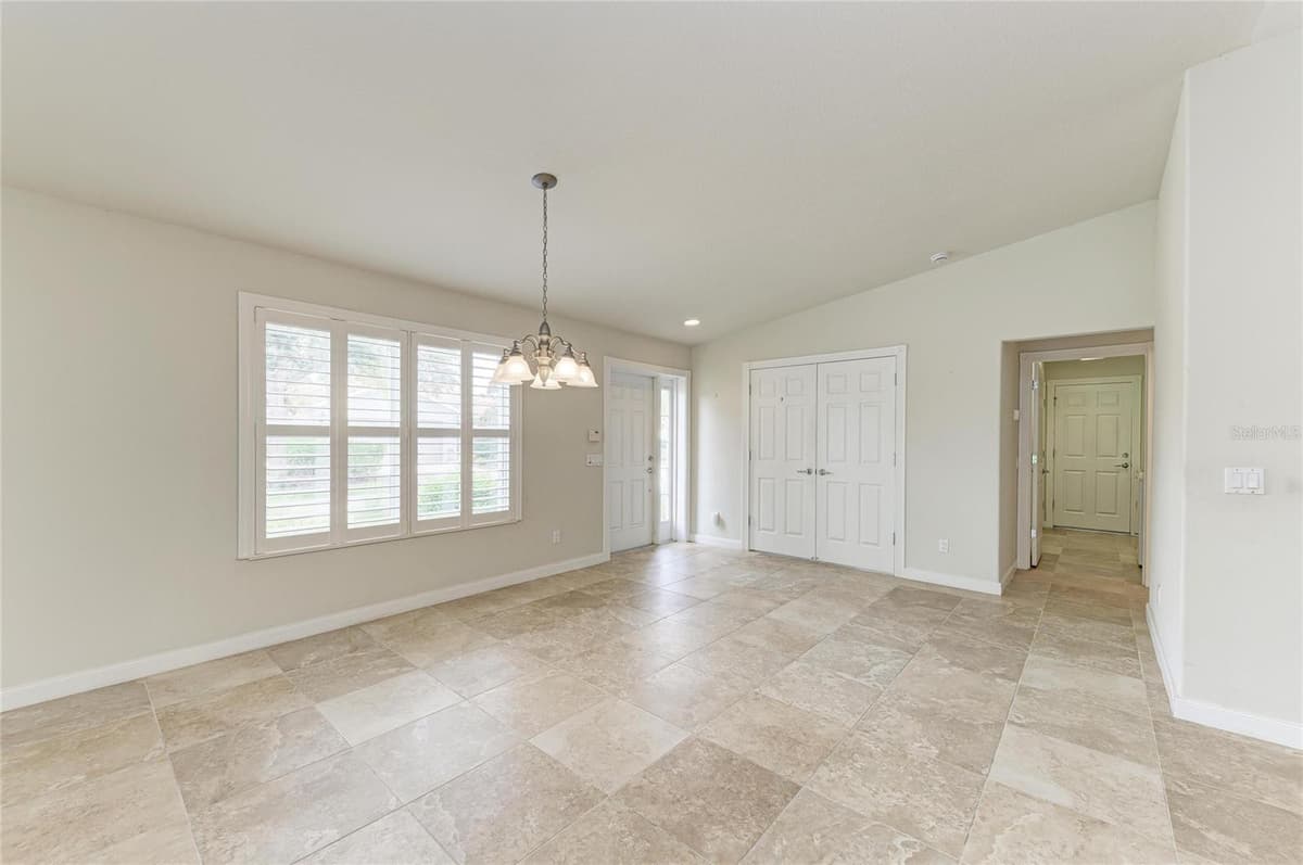 13275 HUERTA STREET — photo 11 of 85