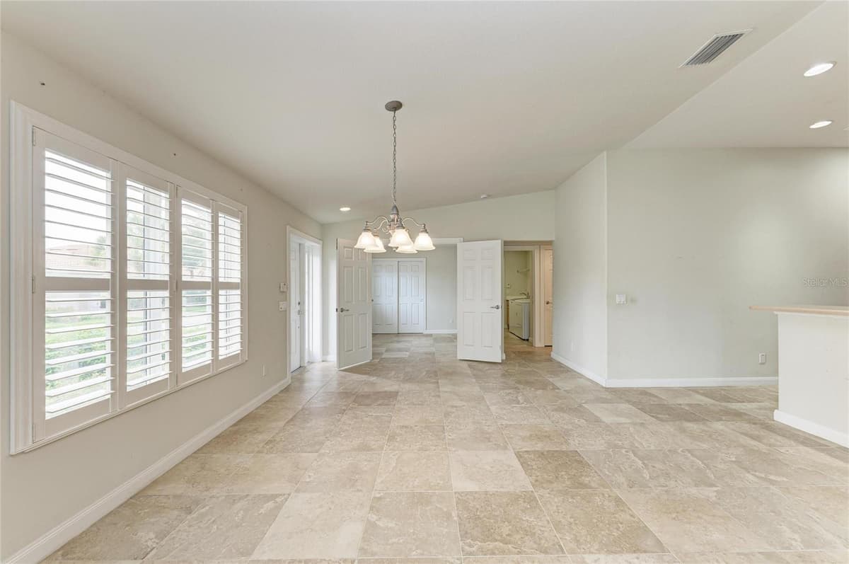 13275 HUERTA STREET — photo 13 of 85