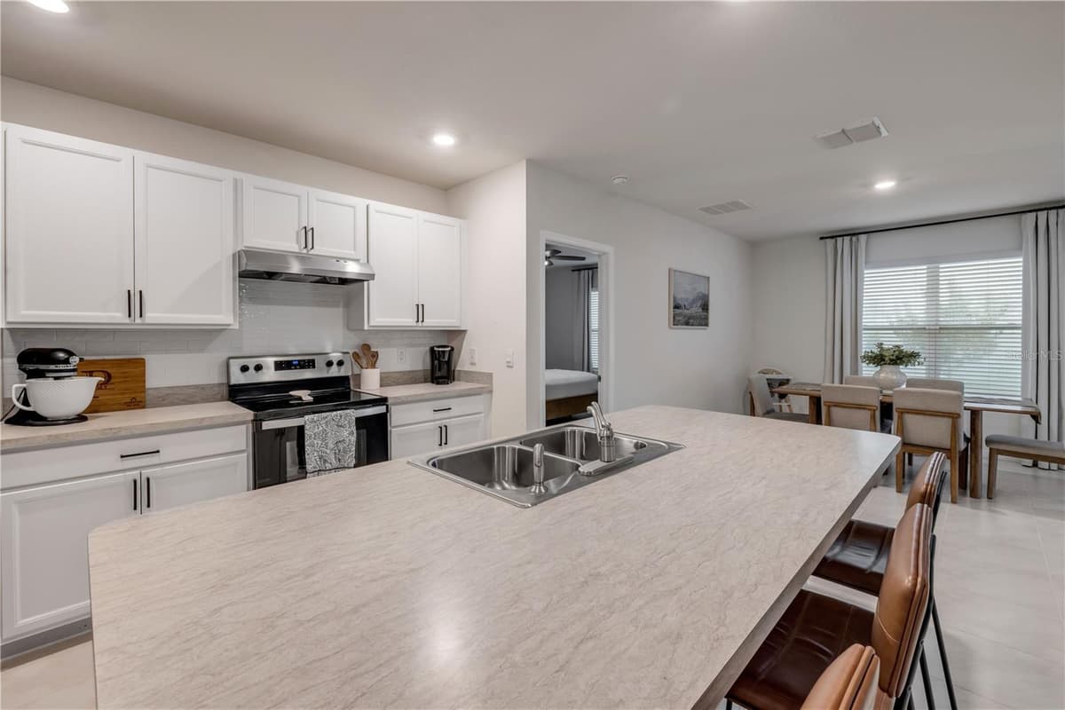 2624 NEVERLAND DRIVE — photo 12 of 44