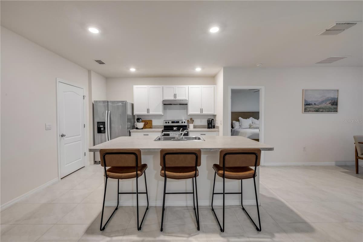 2624 NEVERLAND DRIVE — photo 16 of 44