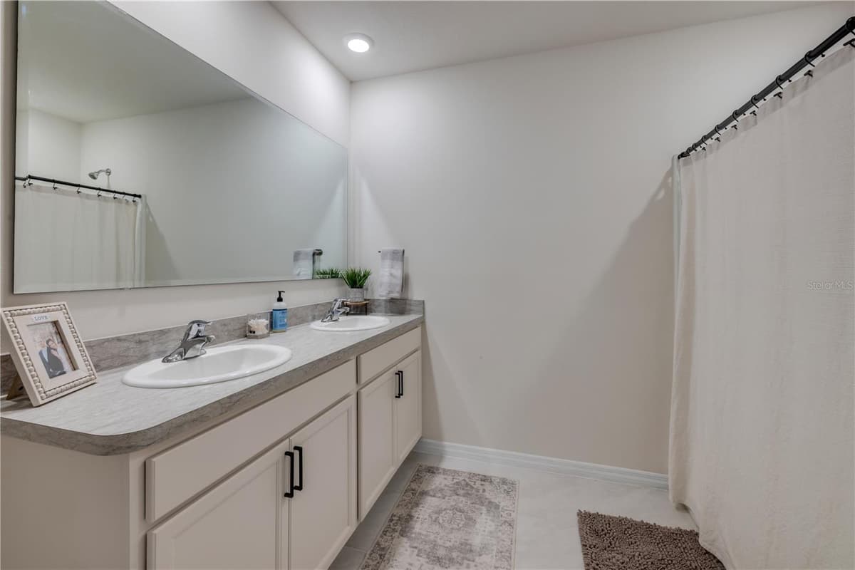 2624 NEVERLAND DRIVE — photo 24 of 44