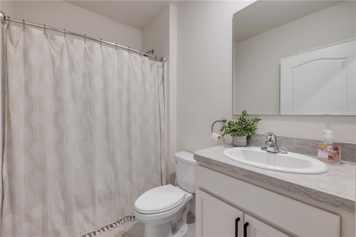 2624 NEVERLAND DRIVE — photo 30 of 44