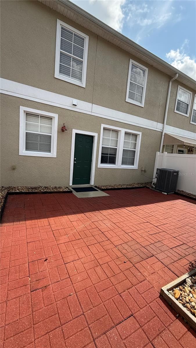 7108 FIVE OAKS DRIVE — photo 3 of 35