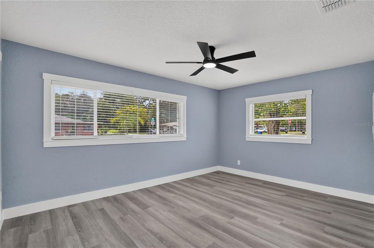 2700 12TH STREET — photo 14 of 32