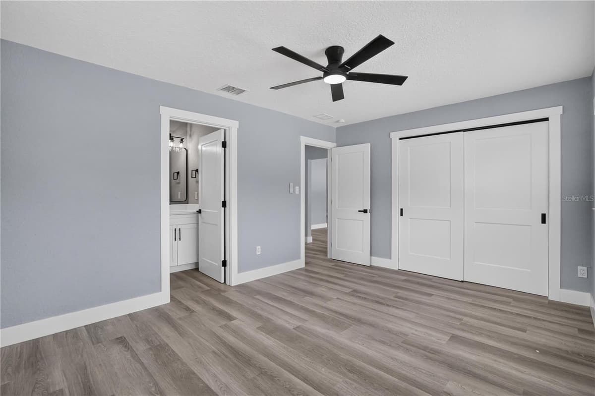 2700 12TH STREET — photo 15 of 32