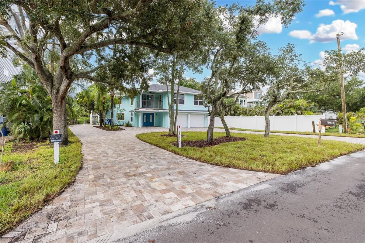 2030 GULFVIEW DRIVE — photo 15 of 77