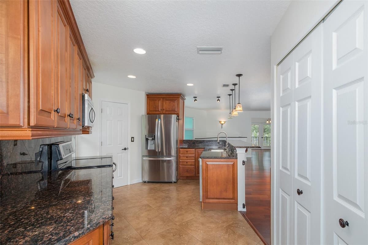 2030 GULFVIEW DRIVE — photo 45 of 77