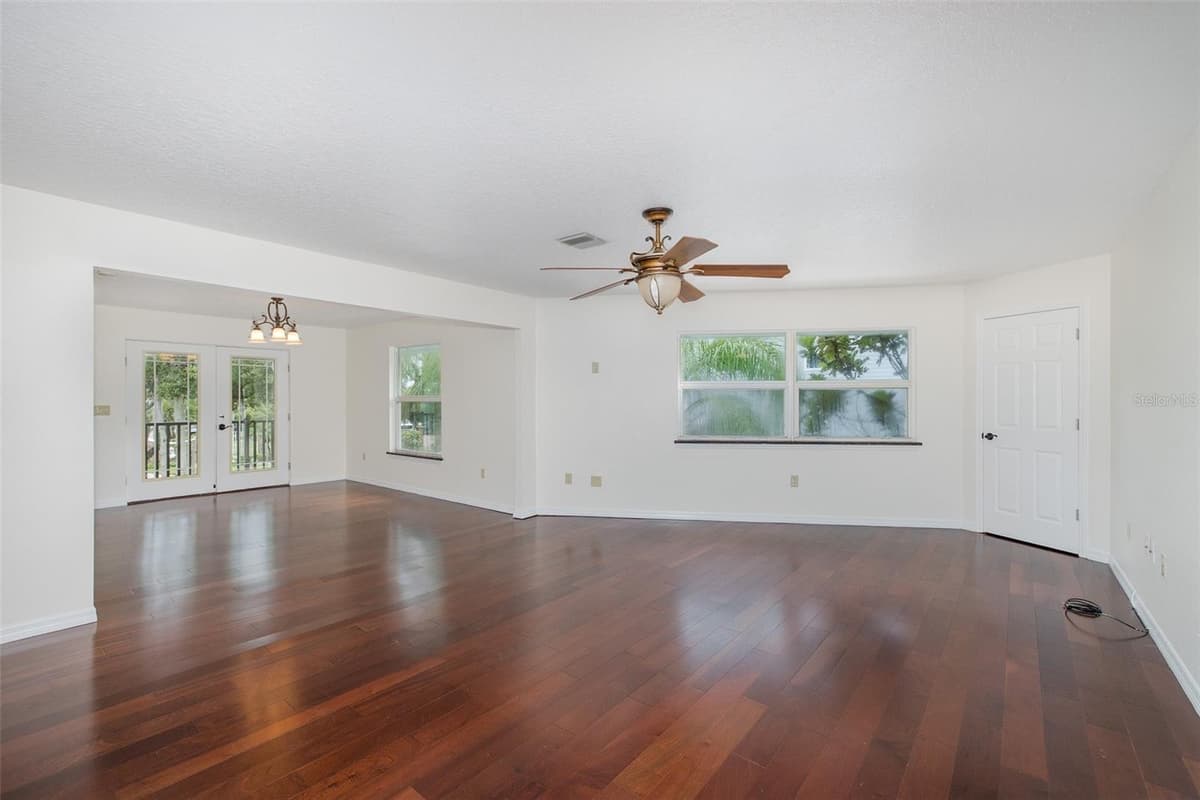 2030 GULFVIEW DRIVE — photo 36 of 77