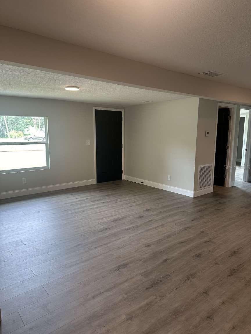 3329 LYNN DRIVE — photo 10 of 17