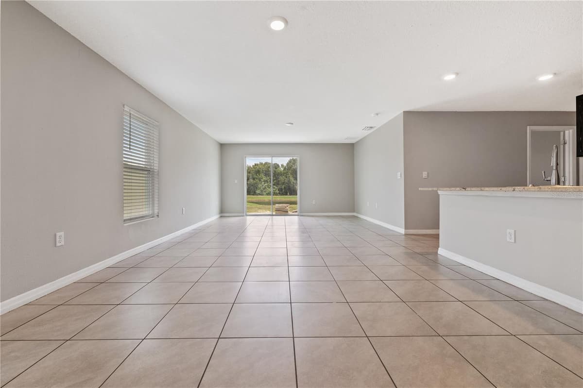 11722 WHITE WILLOW LANE — photo 4 of 34